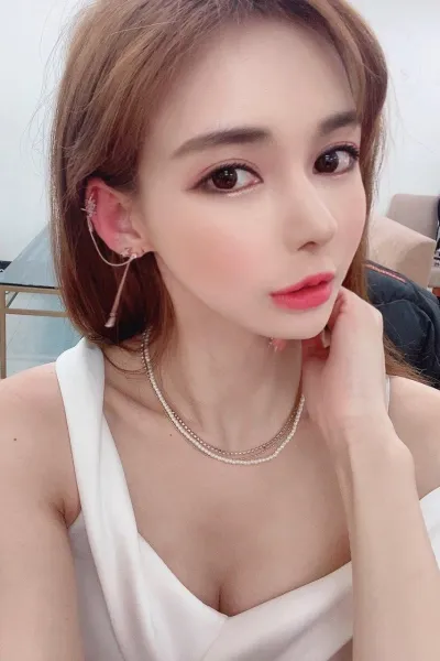 [唇フィラー] [眉間ボトックス]