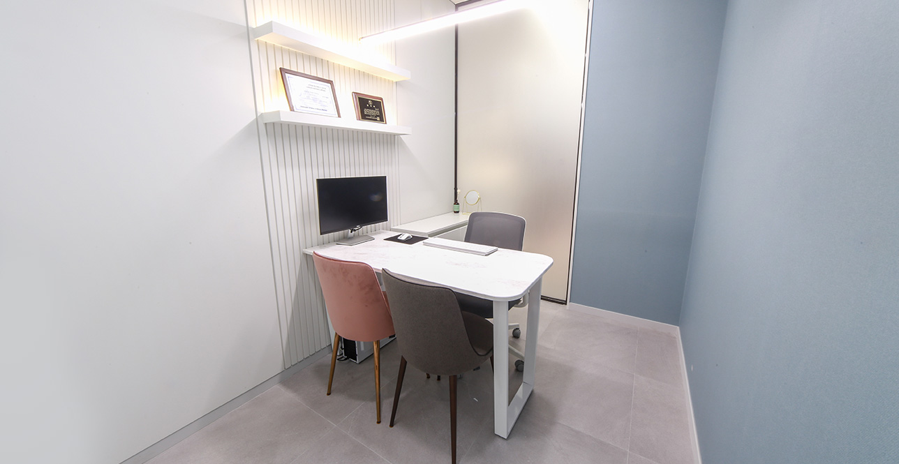 ユーバース美容外科医院 - 写真 12