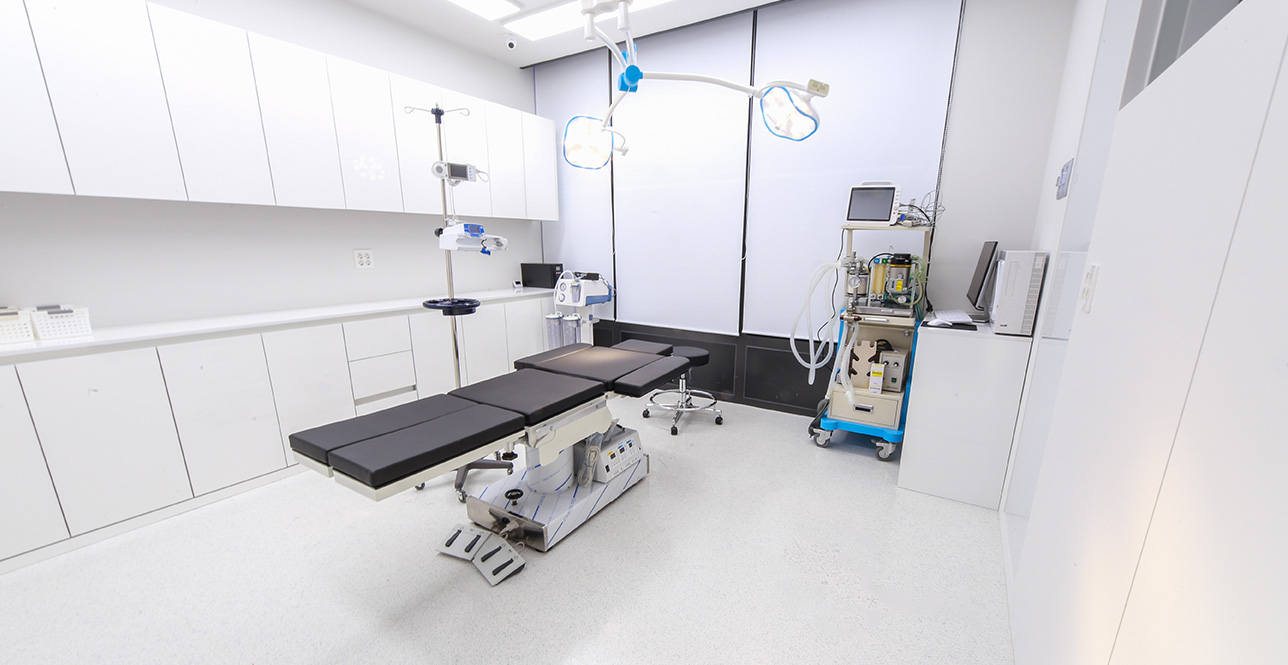 ユーバース美容外科医院 - 写真 13