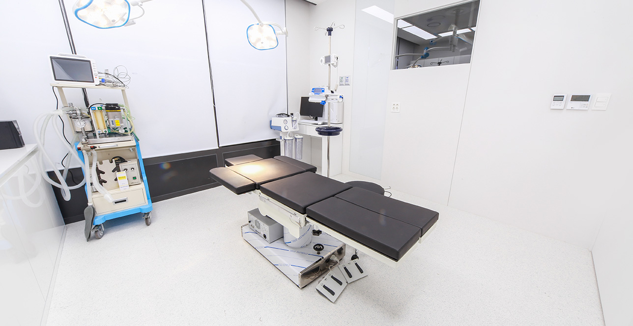 ユーバース美容外科医院 - 写真 14