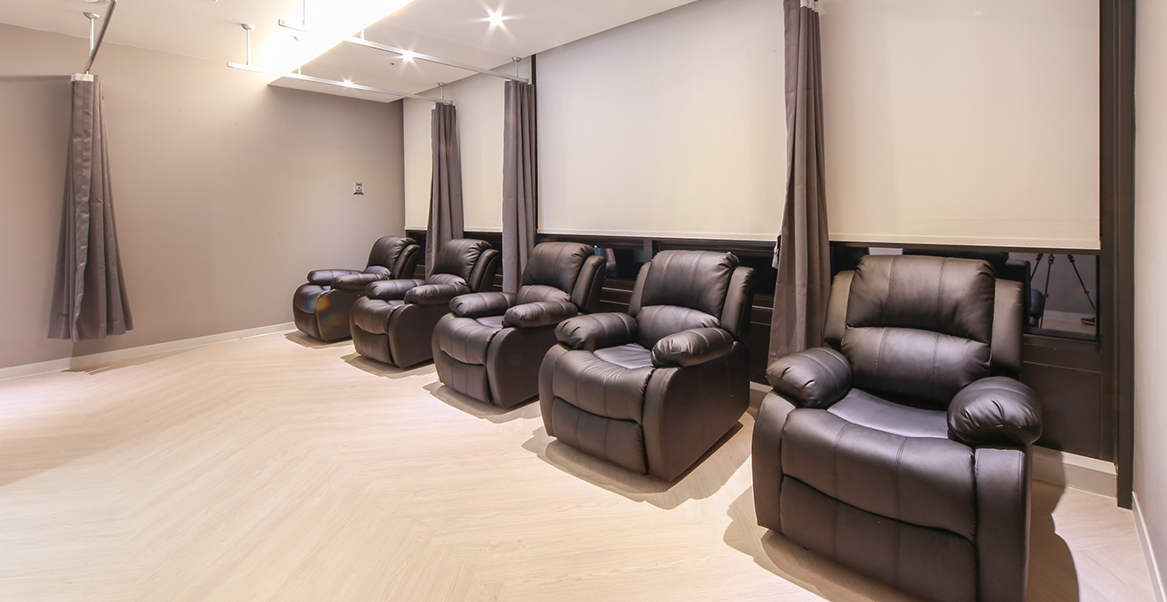 ユーバース美容外科医院 - 写真 17